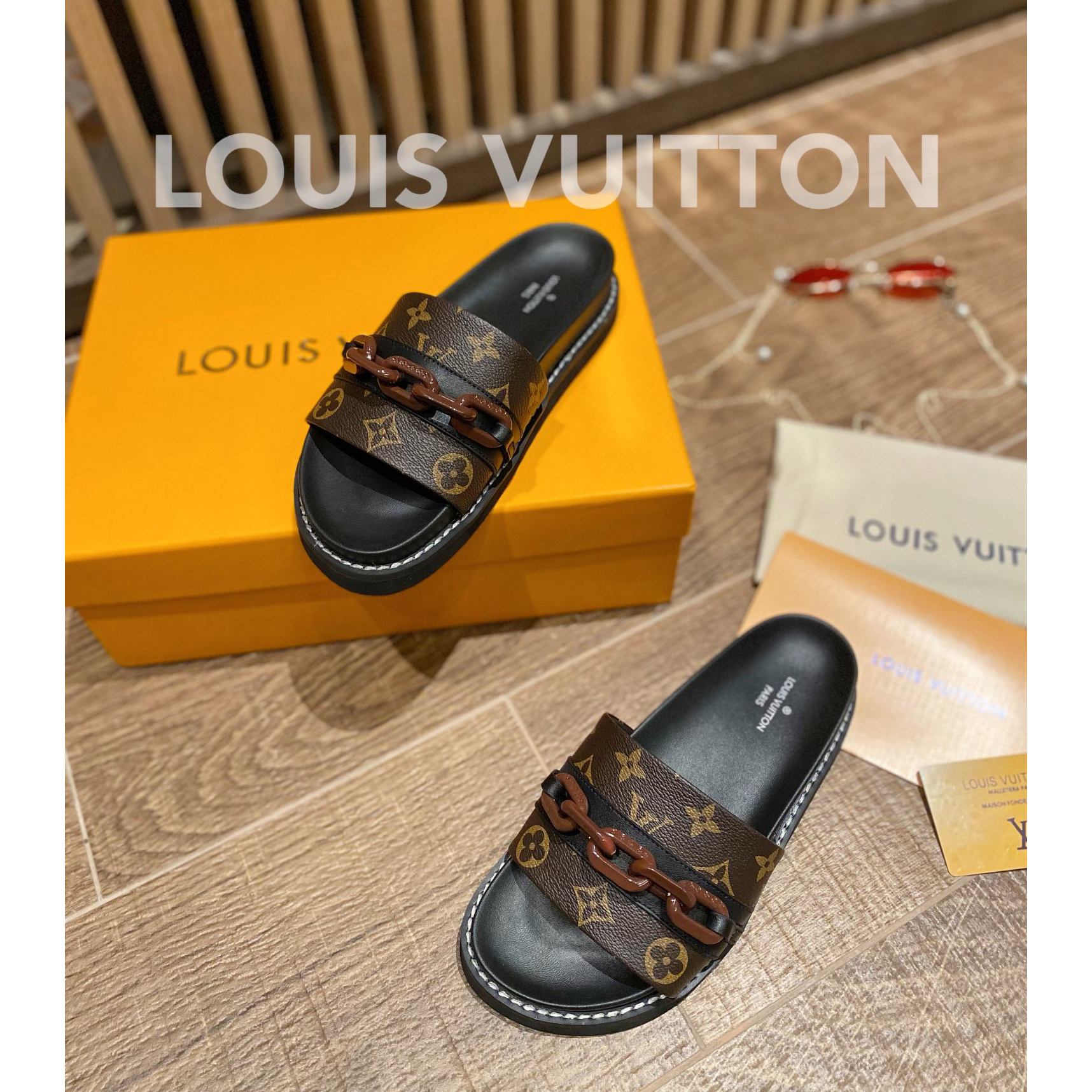 Louis Vuitton Monogram Slipper - DesignerGu