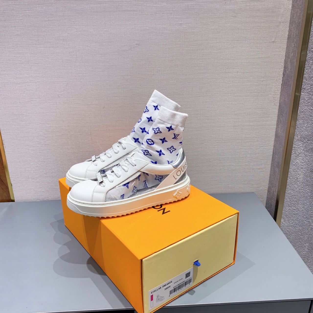 Louis Vuitton Time Out PVC Transparent Logo Sneaker - DesignerGu