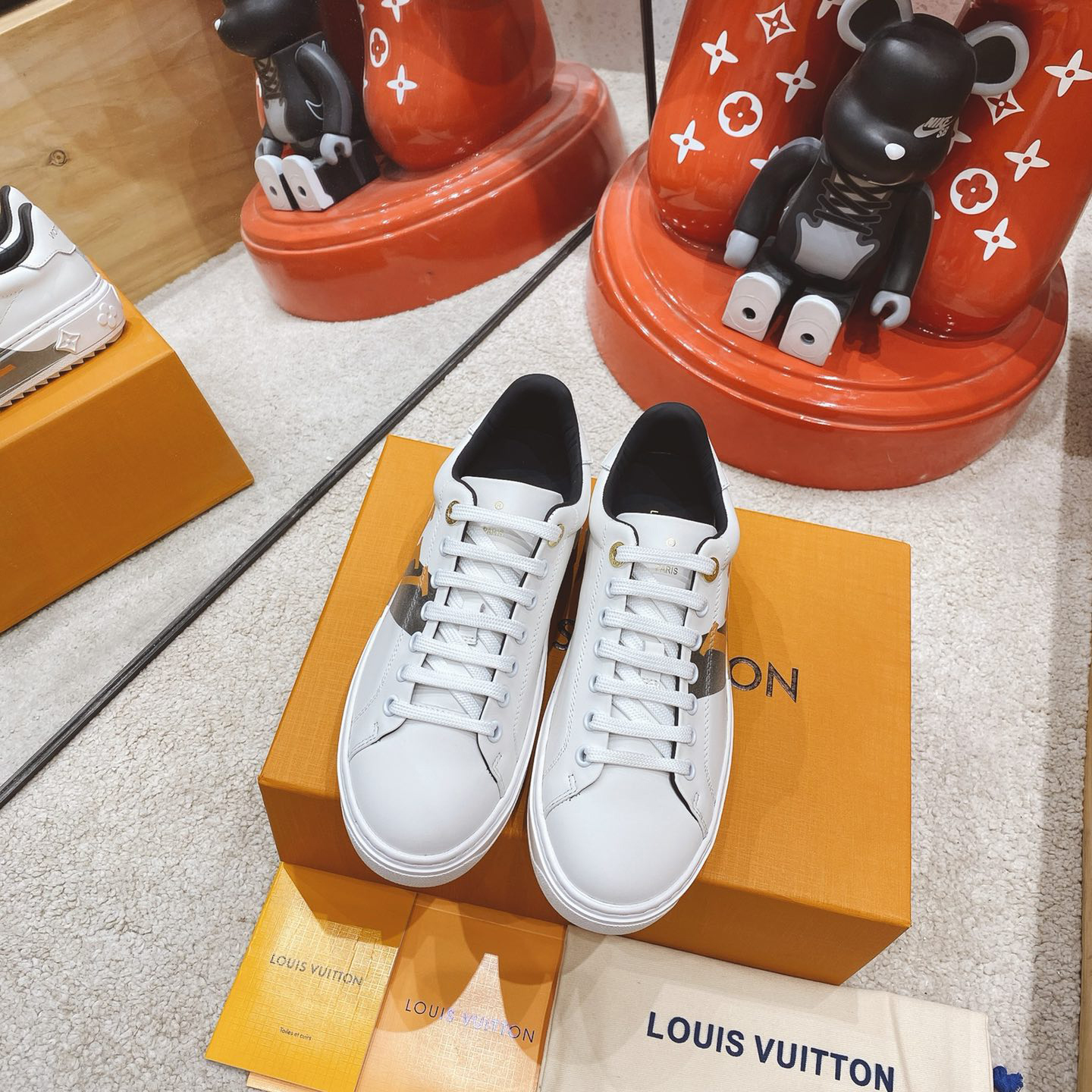 Louis Vuitton Logo Sneaker - DesignerGu