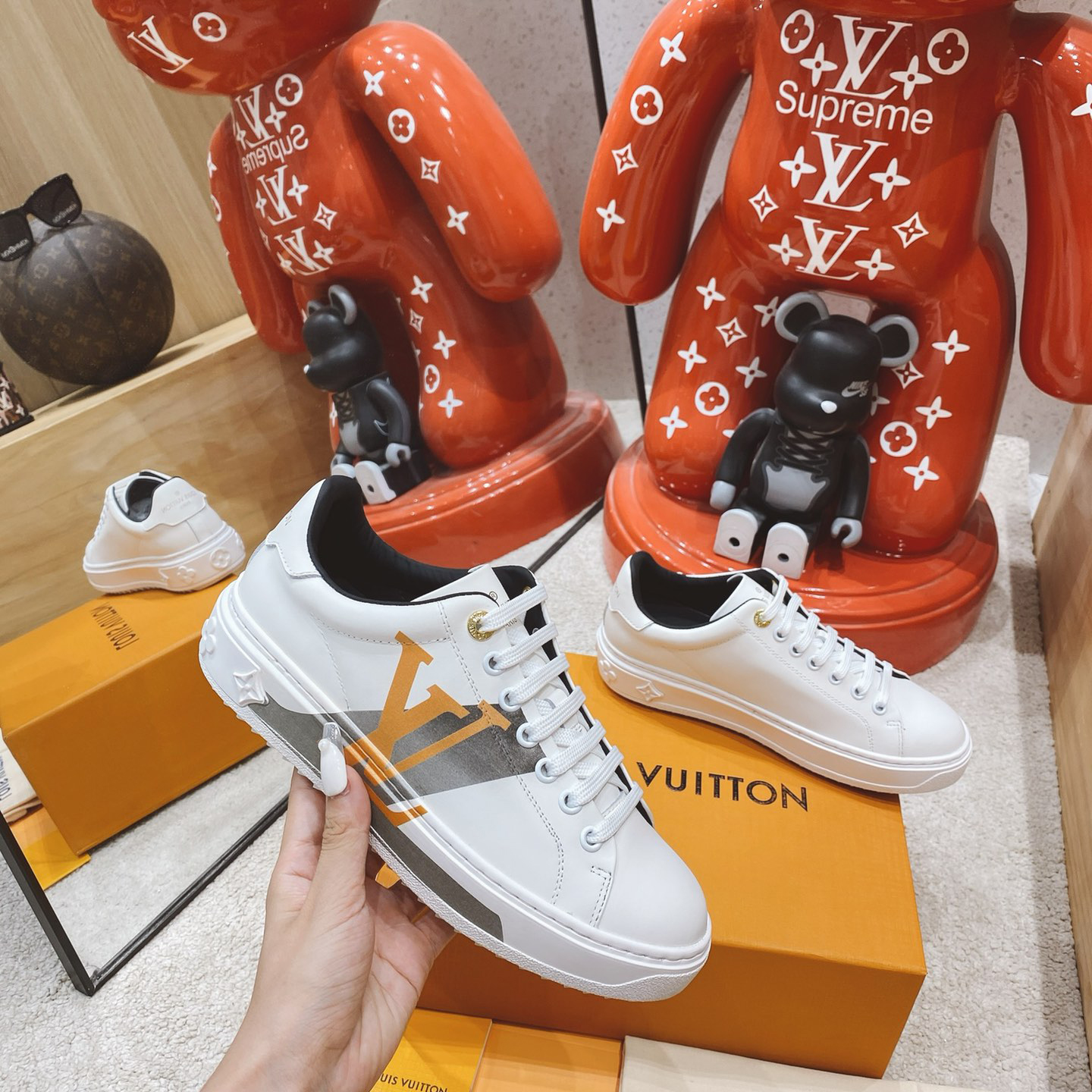 Louis Vuitton Logo Sneaker - DesignerGu