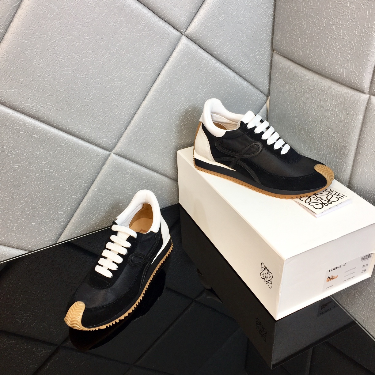 Loewe Flow Runner In Calfskin - DesignerGu