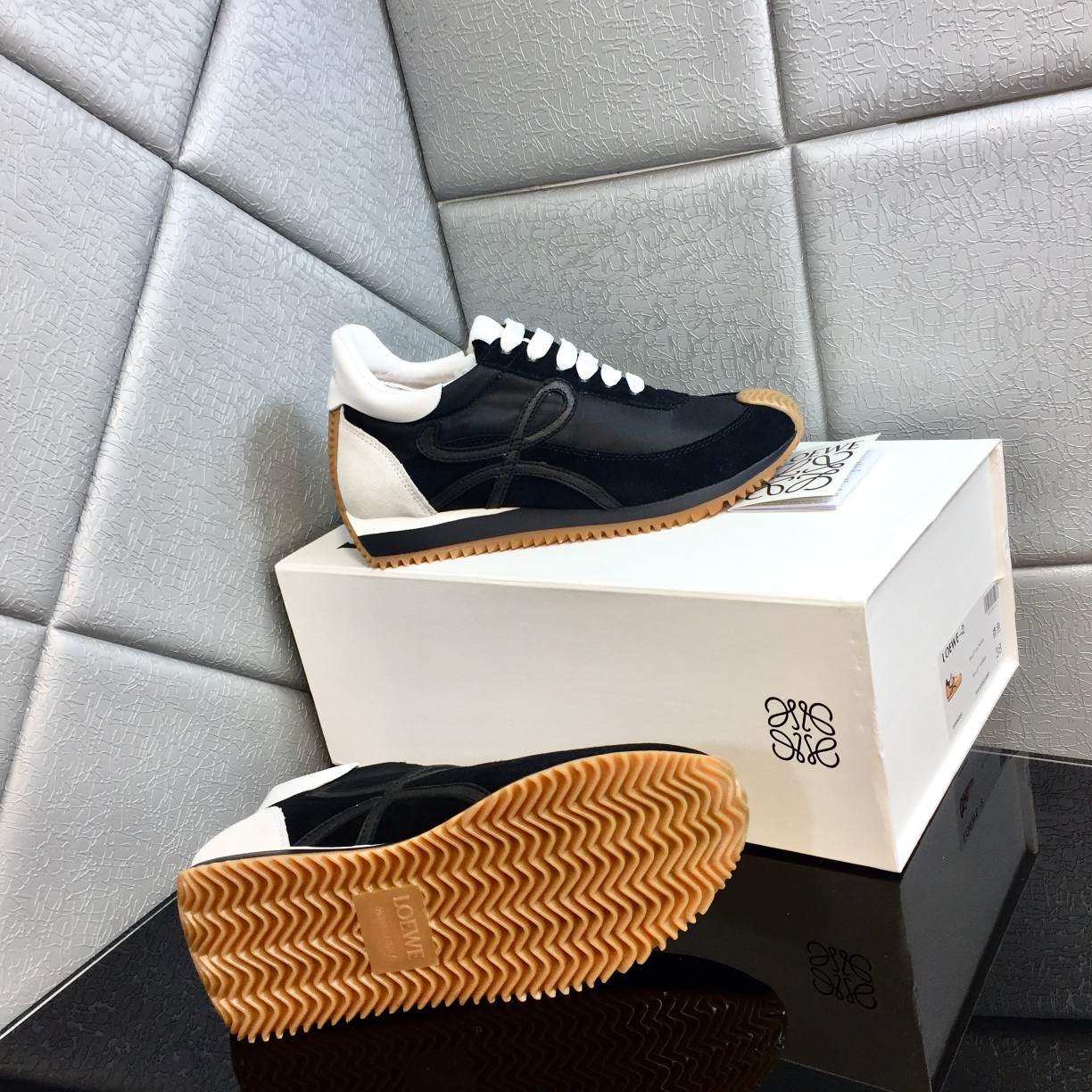 Loewe Flow Runner In Calfskin - DesignerGu