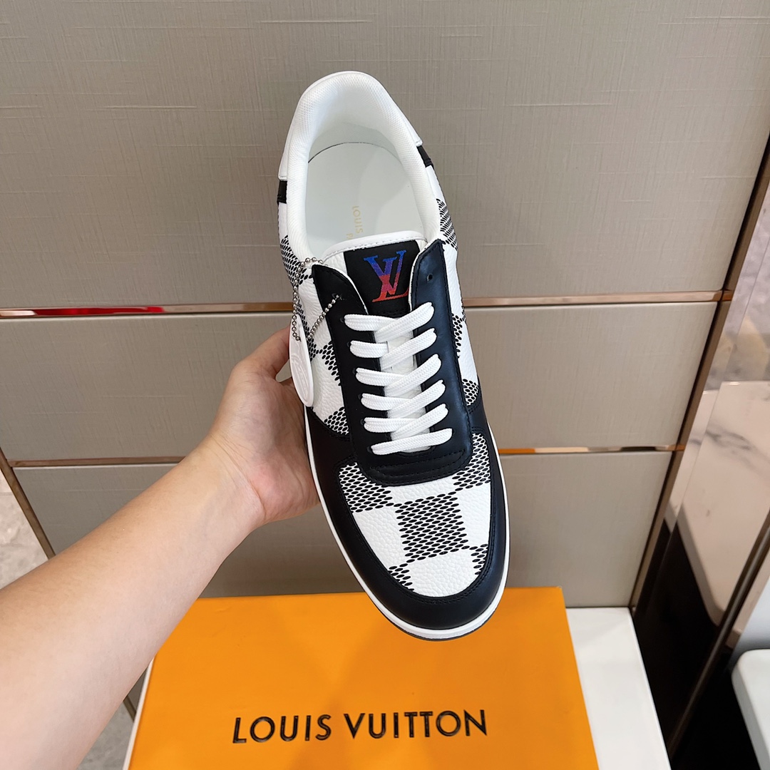 Louis Vuitton Men's Rivoli Sneaker - DesignerGu