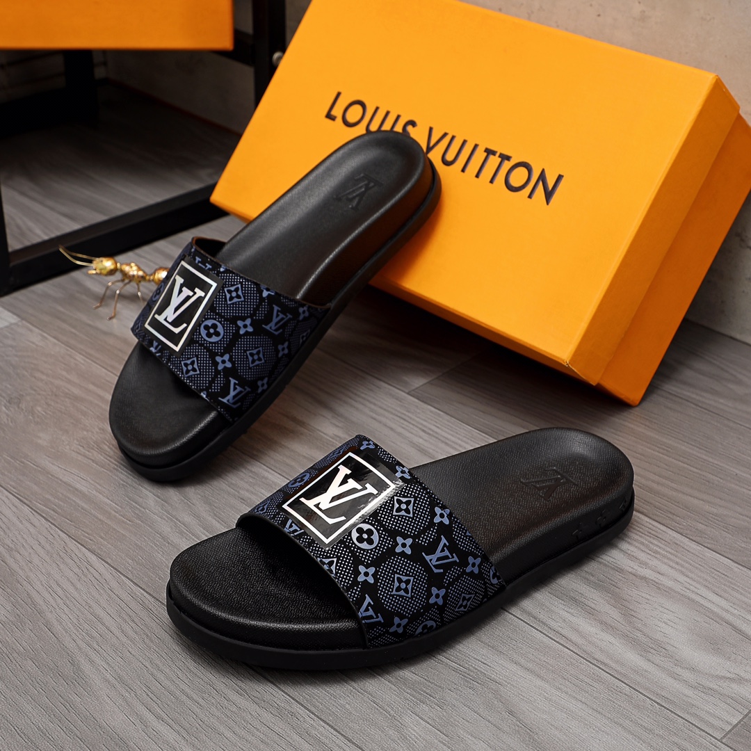 Louis Vuitton Monogram Slippers - DesignerGu