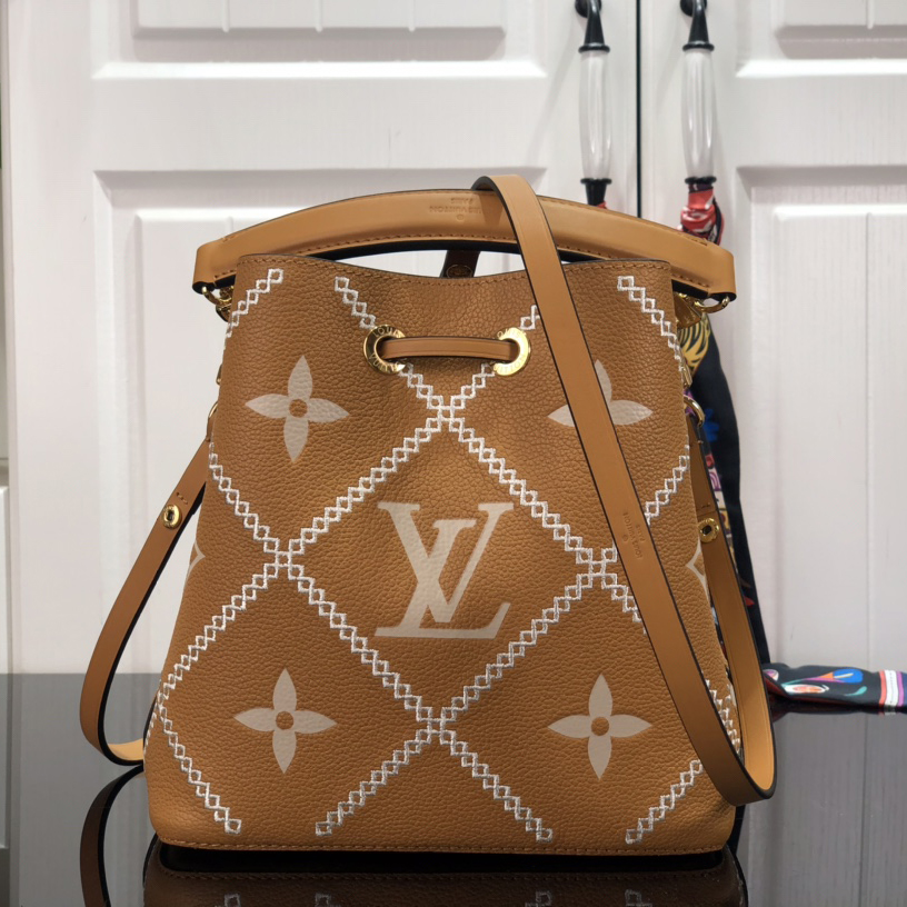 Louis Vuitton Monogram Bucket Bag （20*20*13cm） - DesignerGu