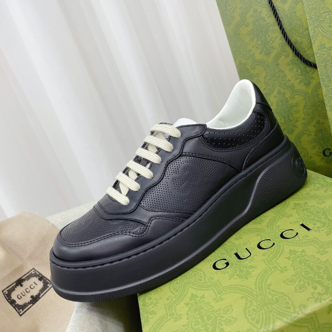 Gucci GG Chunky B SeriesMen's &Women's Sneakers - DesignerGu