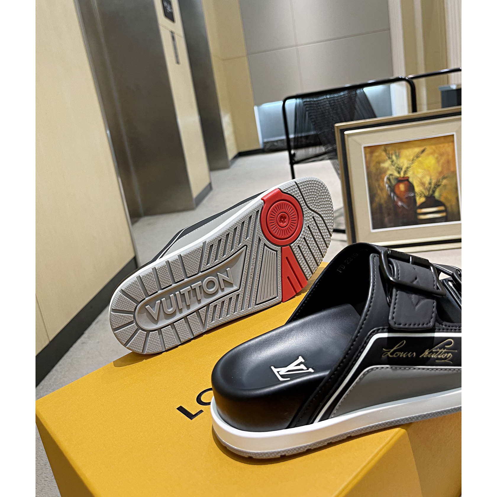 Louis Vuitton Men's Trainer Slippers - DesignerGu