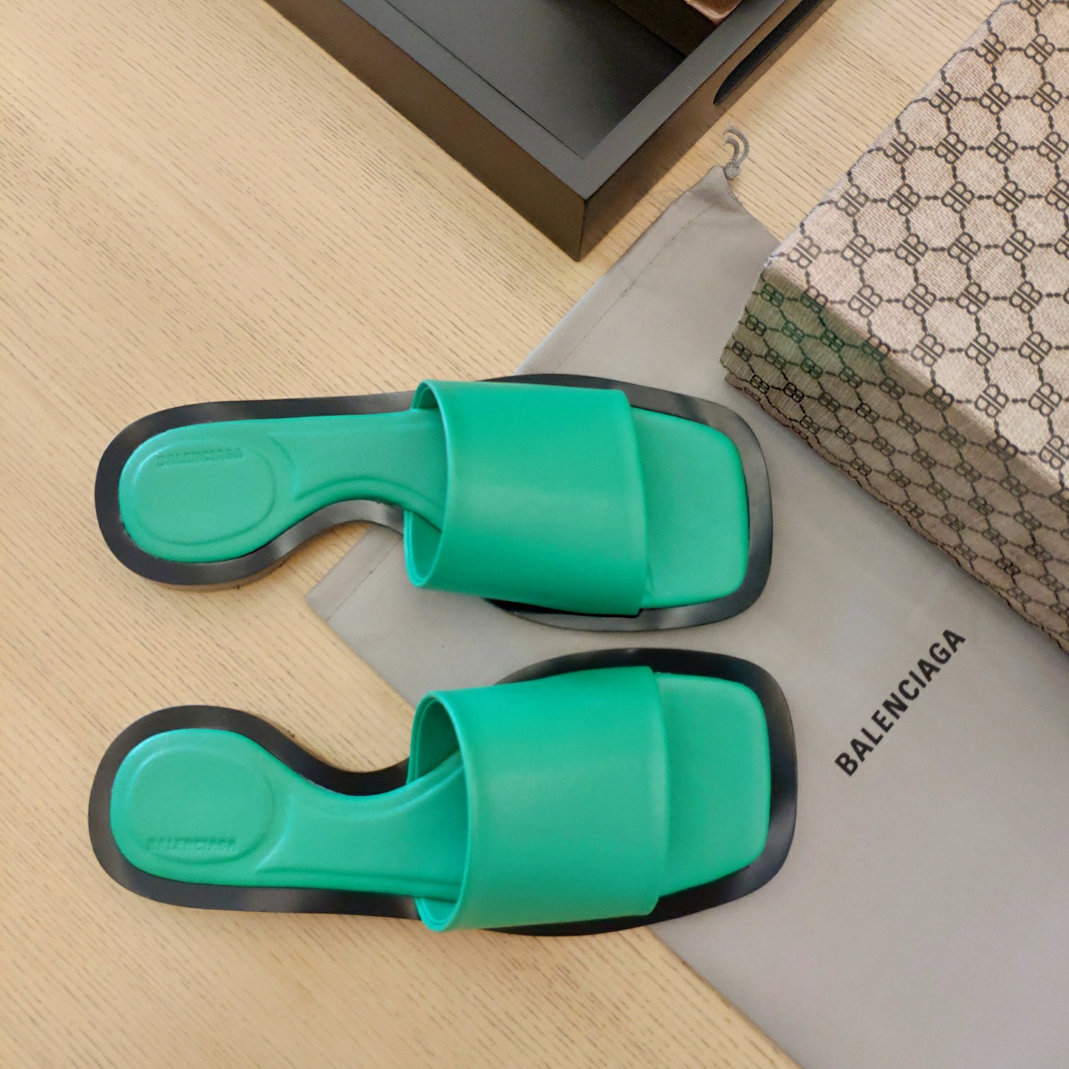 Balenciaga Logo Leather Slide Sandal - DesignerGu