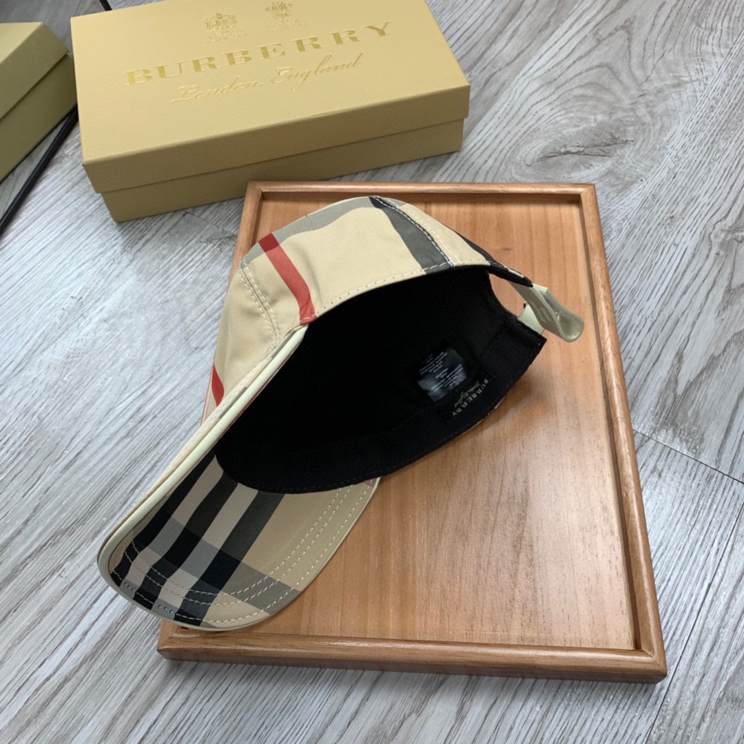 Burberry Vintage Check And Icon Stripe Baseball Cap - DesignerGu