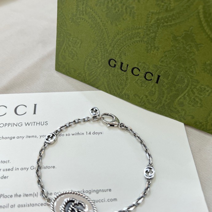 Gucci Double G Bracelet - DesignerGu