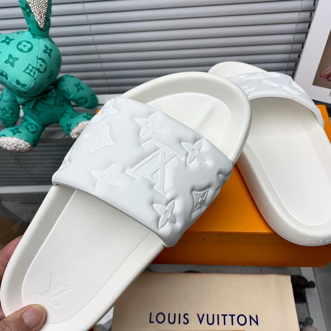 Louis Vuitton Waterfront Mule  1A9FK7 - DesignerGu