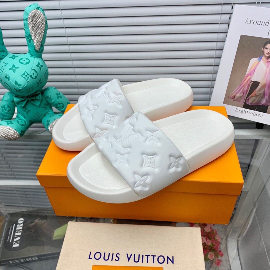 Louis Vuitton Waterfront Mule  1A9FK7 - DesignerGu