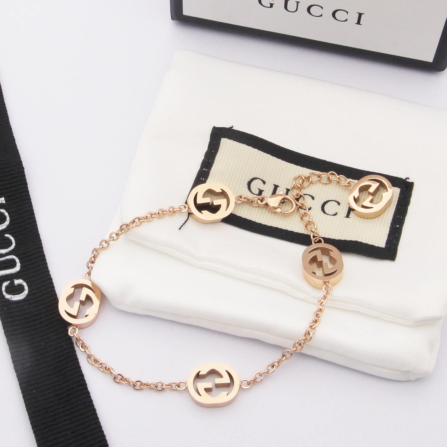 Gucci Interlocking G bracelet - DesignerGu