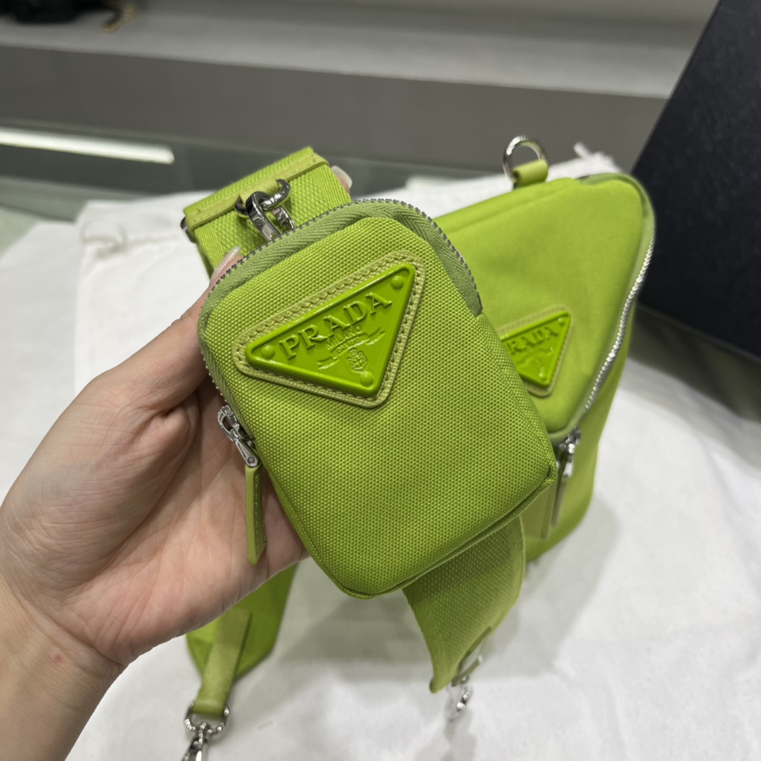 Prada Canvas Shoulder Bag(21-15-15cm)   2VH147 - DesignerGu