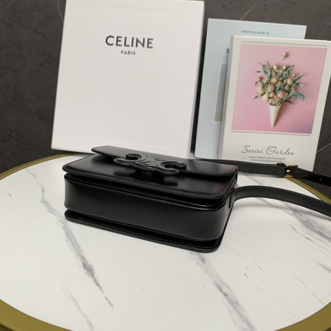 Celine Teen Bag Cuir Triomphe In Shiny Calfskin Black(18.5-14-8cm) - DesignerGu