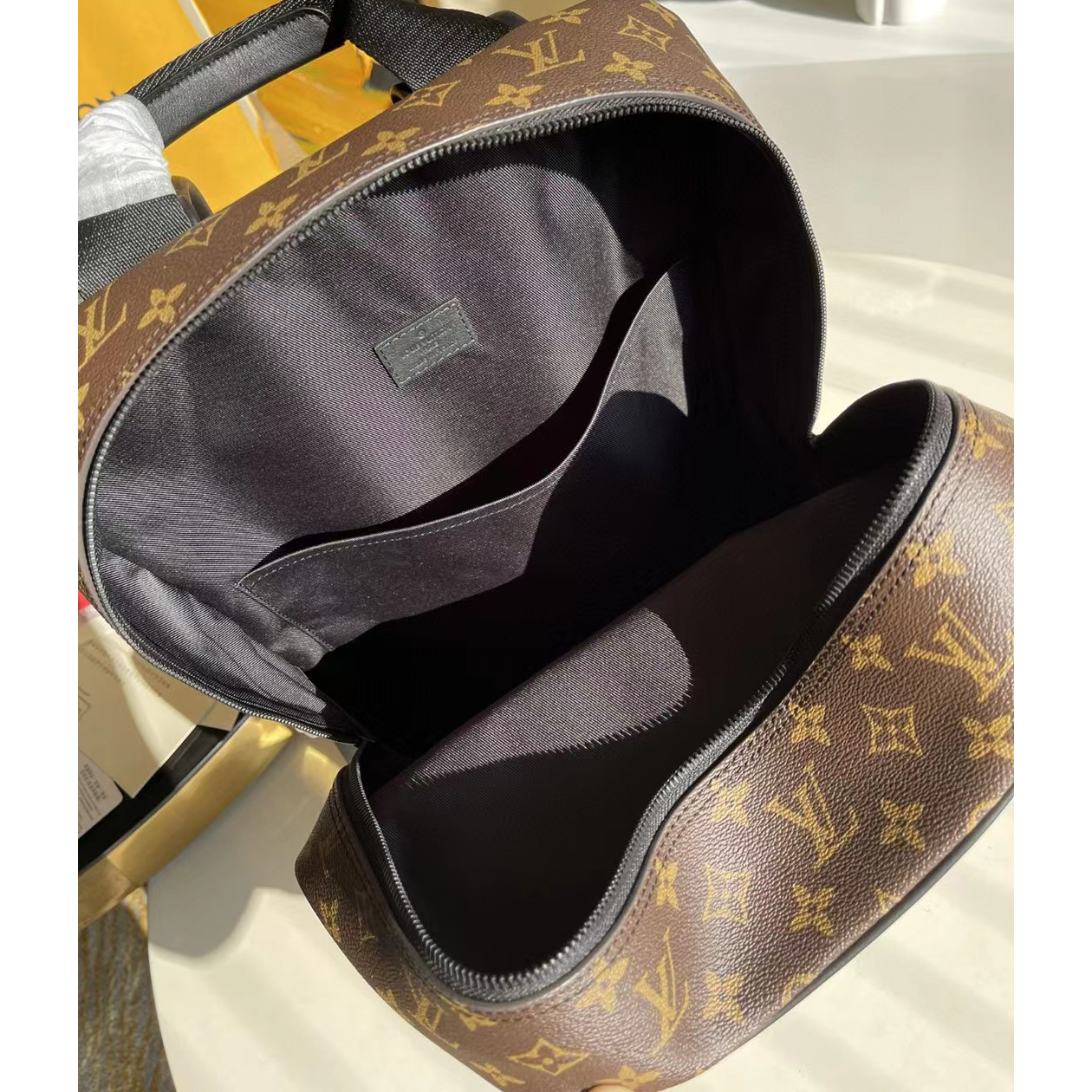 Louis Vuitton Dean Backpack(31-41.5-15cm)   M45335 - DesignerGu