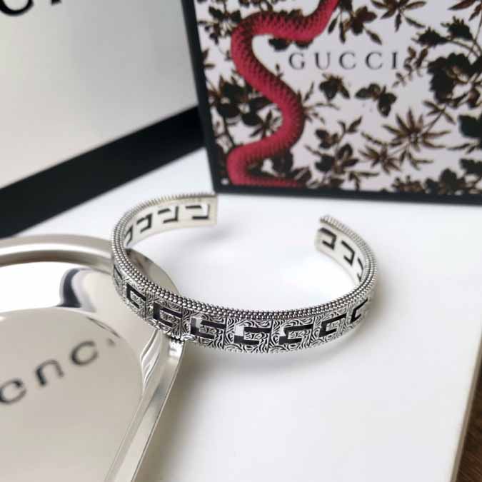 Gucci Silver Bracelet With Square G - DesignerGu