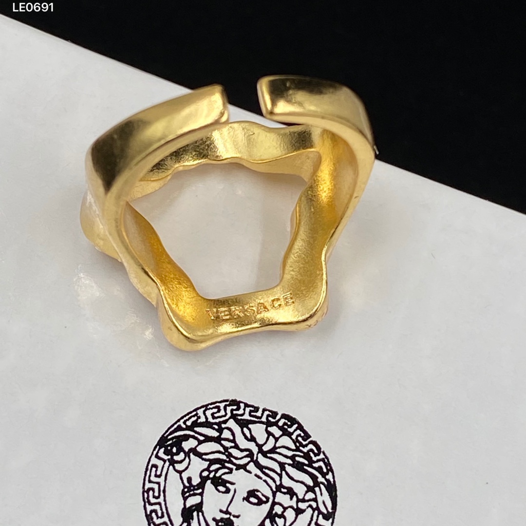 Versace La Medusa Curve Ring - DesignerGu