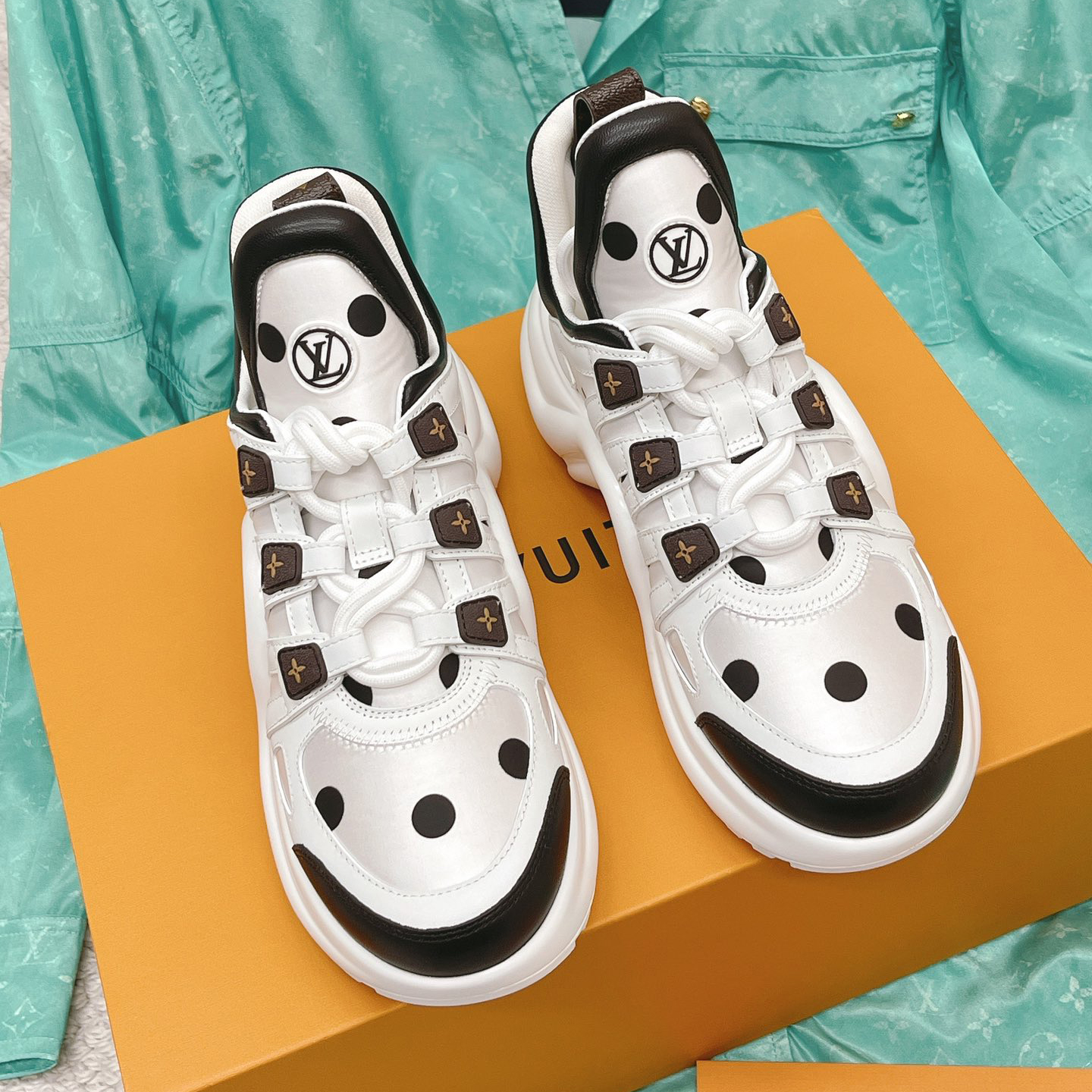 Louis Vuitton LV Archlight Sneaker     1AA0ON - DesignerGu