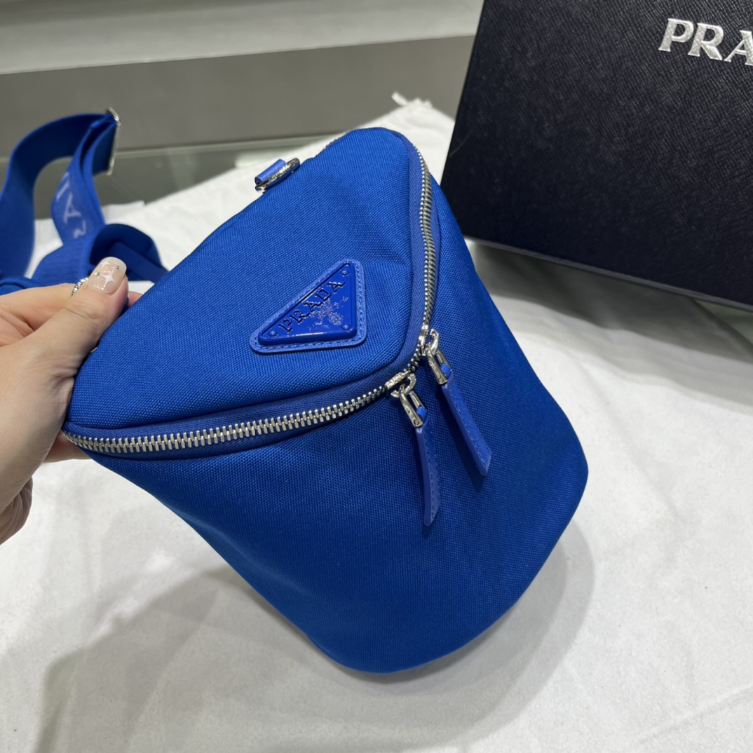 Prada Canvas Shoulder Bag(21-15-15cm)   2VH147 - DesignerGu