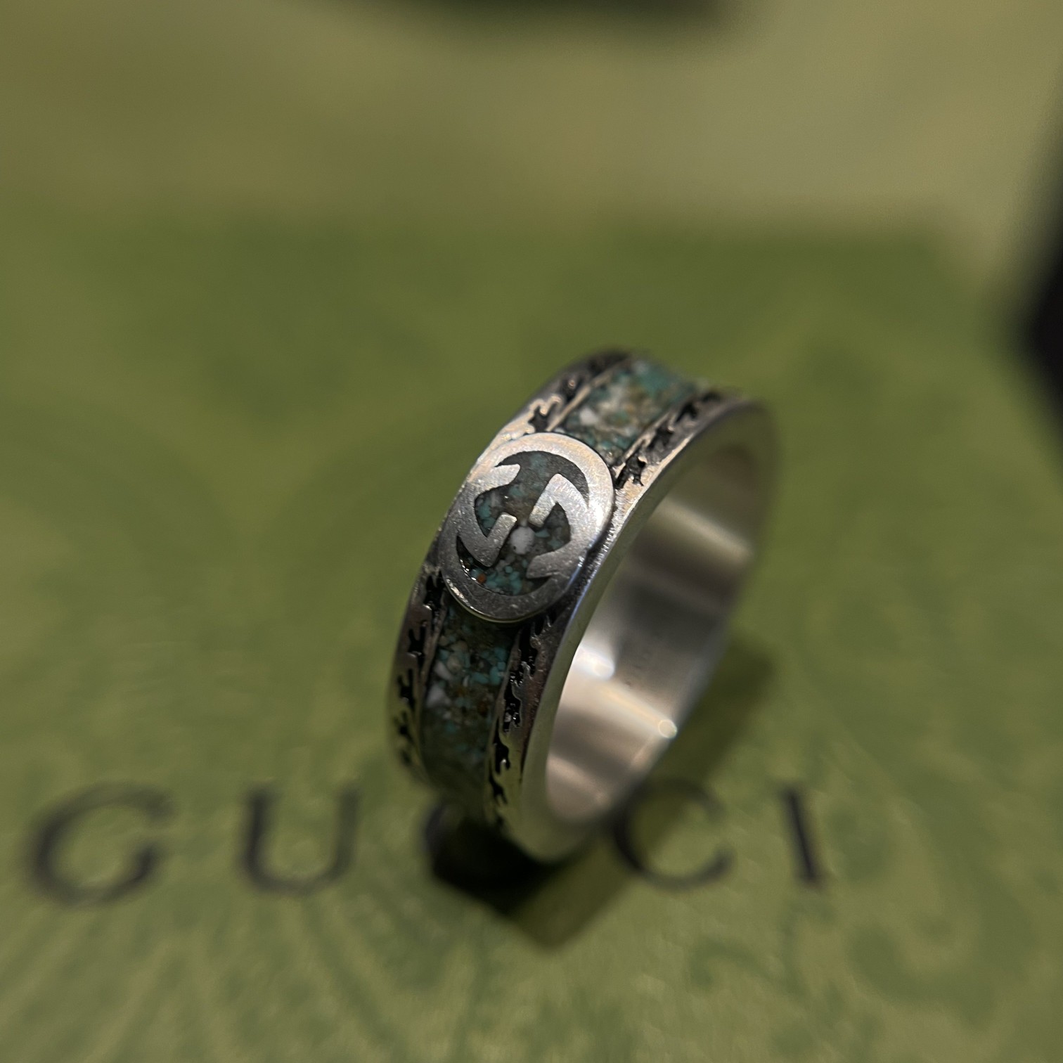 Gucci Ring with Interlocking G - DesignerGu