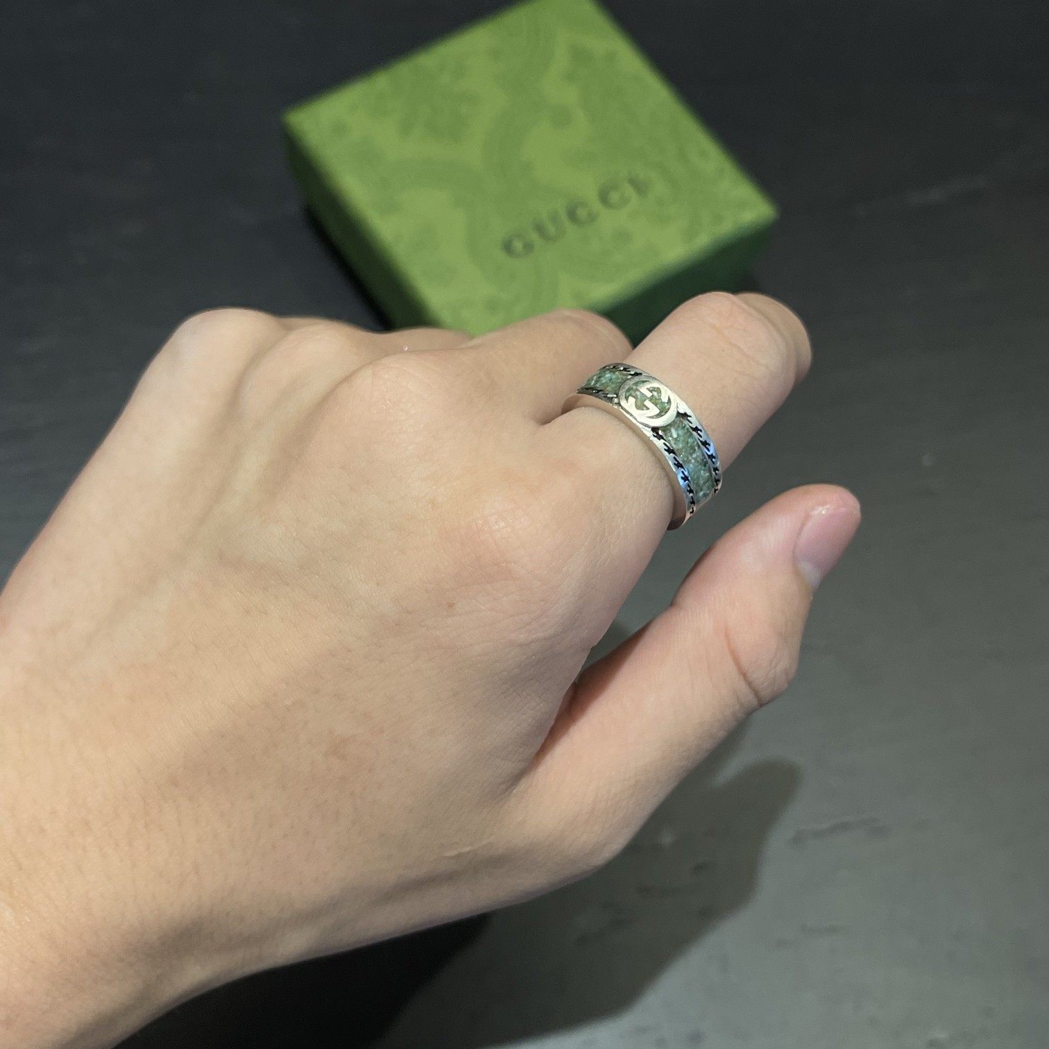 Gucci Ring with Interlocking G - DesignerGu