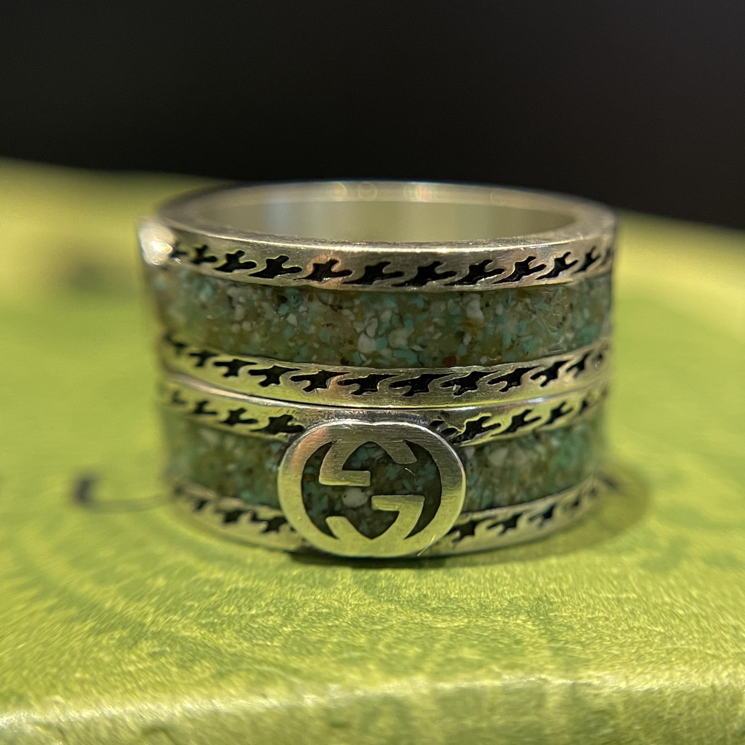 Gucci Ring with Interlocking G - DesignerGu