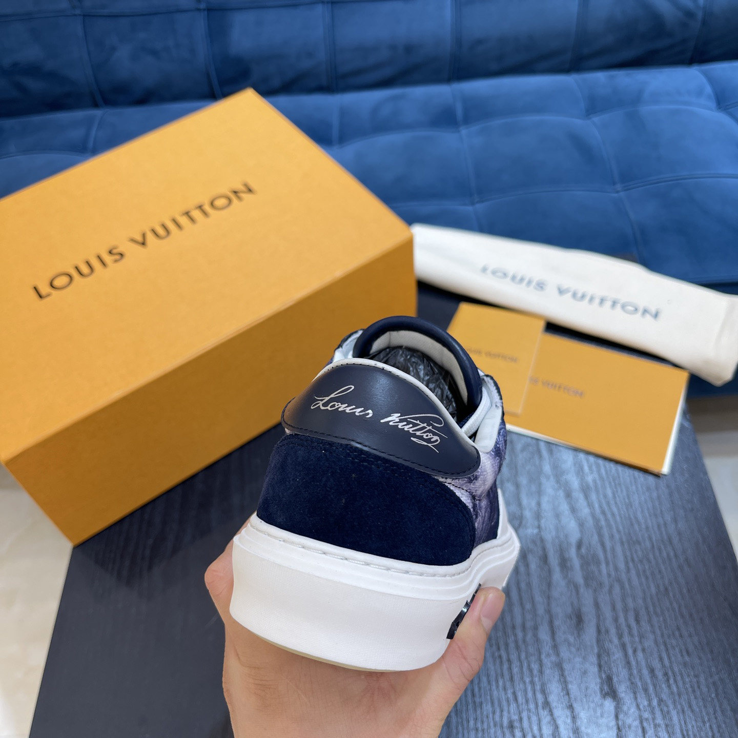 Louis Vuitton LV Ollie Sneaker       1AA7ME - DesignerGu