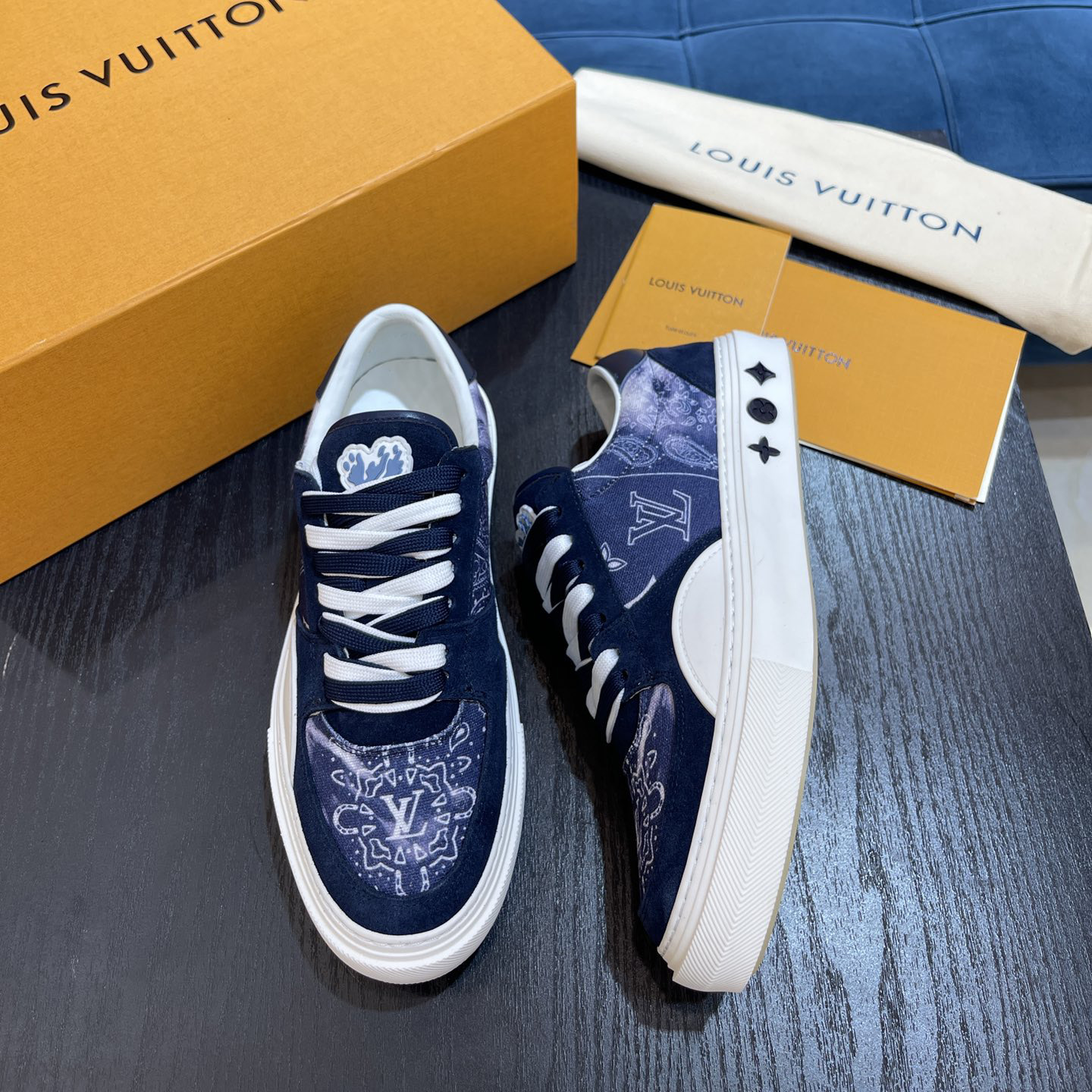 Louis Vuitton LV Ollie Sneaker       1AA7ME - DesignerGu