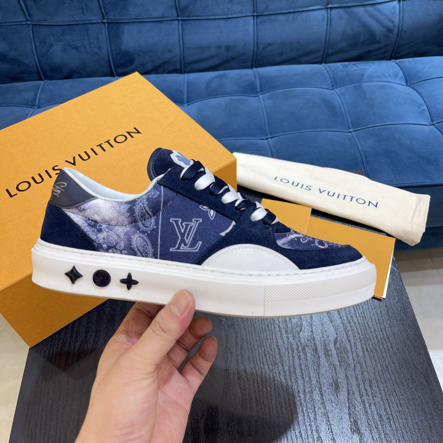 Louis Vuitton LV Ollie Sneaker       1AA7ME - DesignerGu