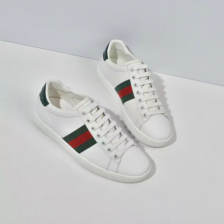 Gucci Logo Sneaker - DesignerGu