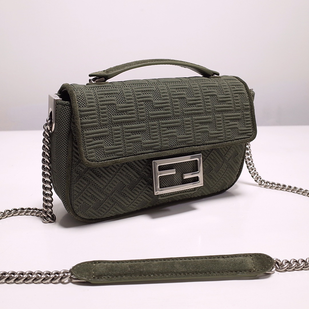 Fendi Iconic Medium Baguette Bag With Chain  (24-14.5-7CM)   8BR793 - DesignerGu