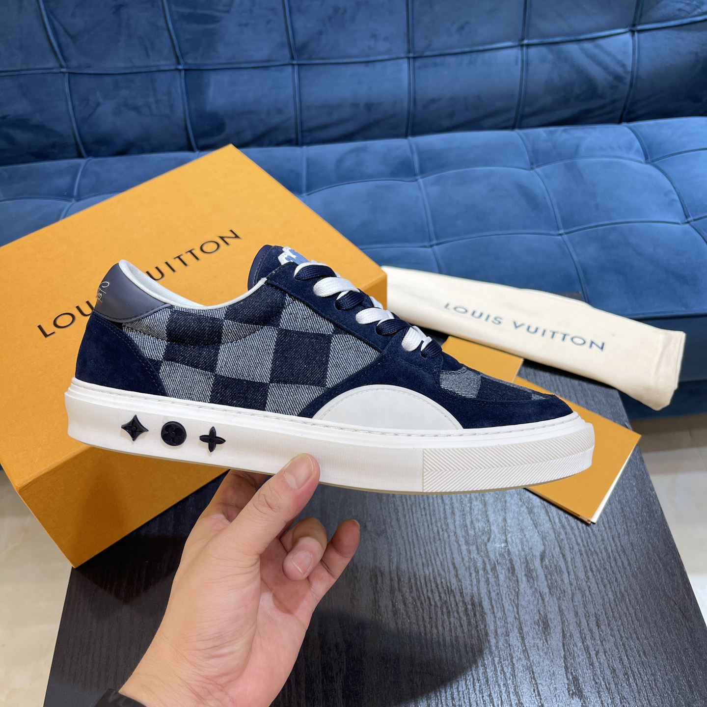 Louis Vuitton LV Ollie Sneaker      - DesignerGu