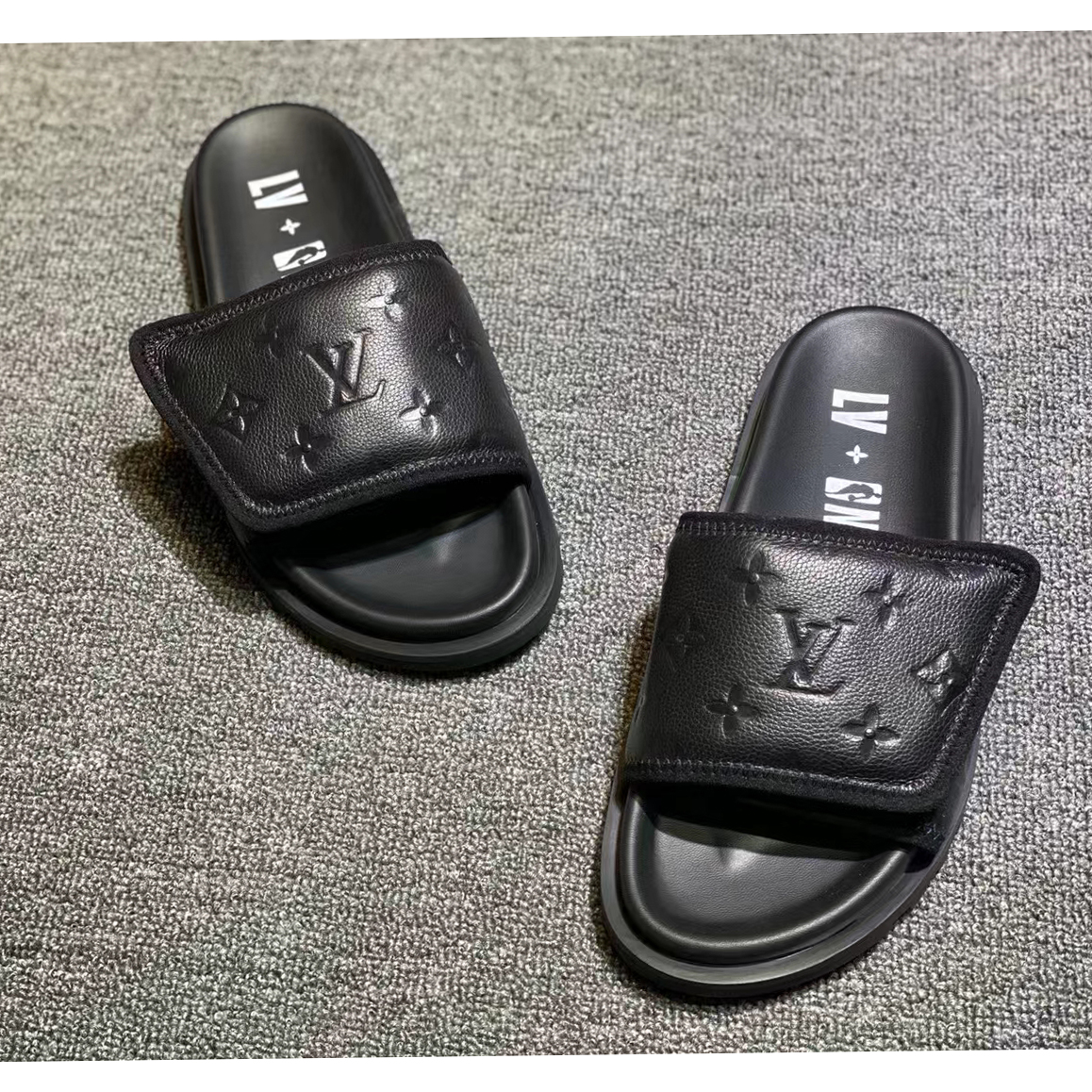 Louis Vuitton Pool Pillow Comfort Mules - DesignerGu