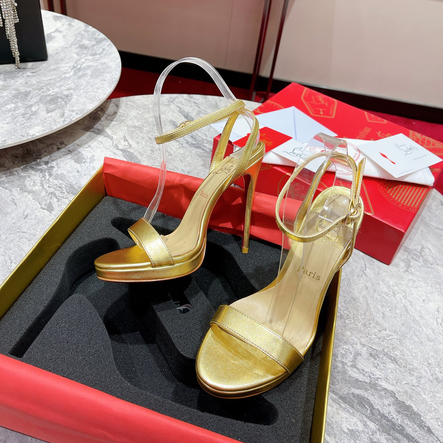 Christian Louboutin   Loubi Queen Sandal(12CM) - DesignerGu