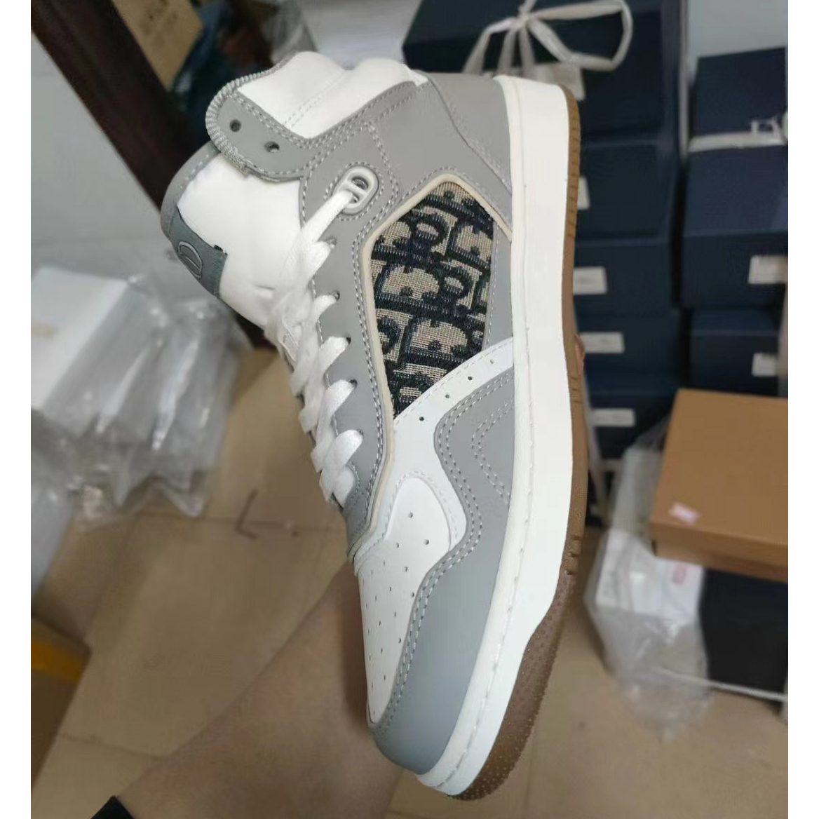 Dior B27 Hight-Top Sneaker  - DesignerGu