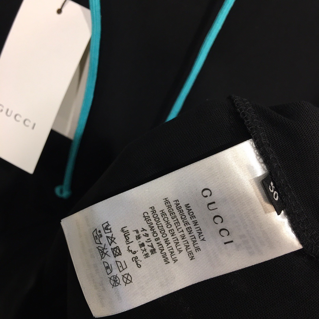 Gucci GG Logo Tracksuit In Black - DesignerGu