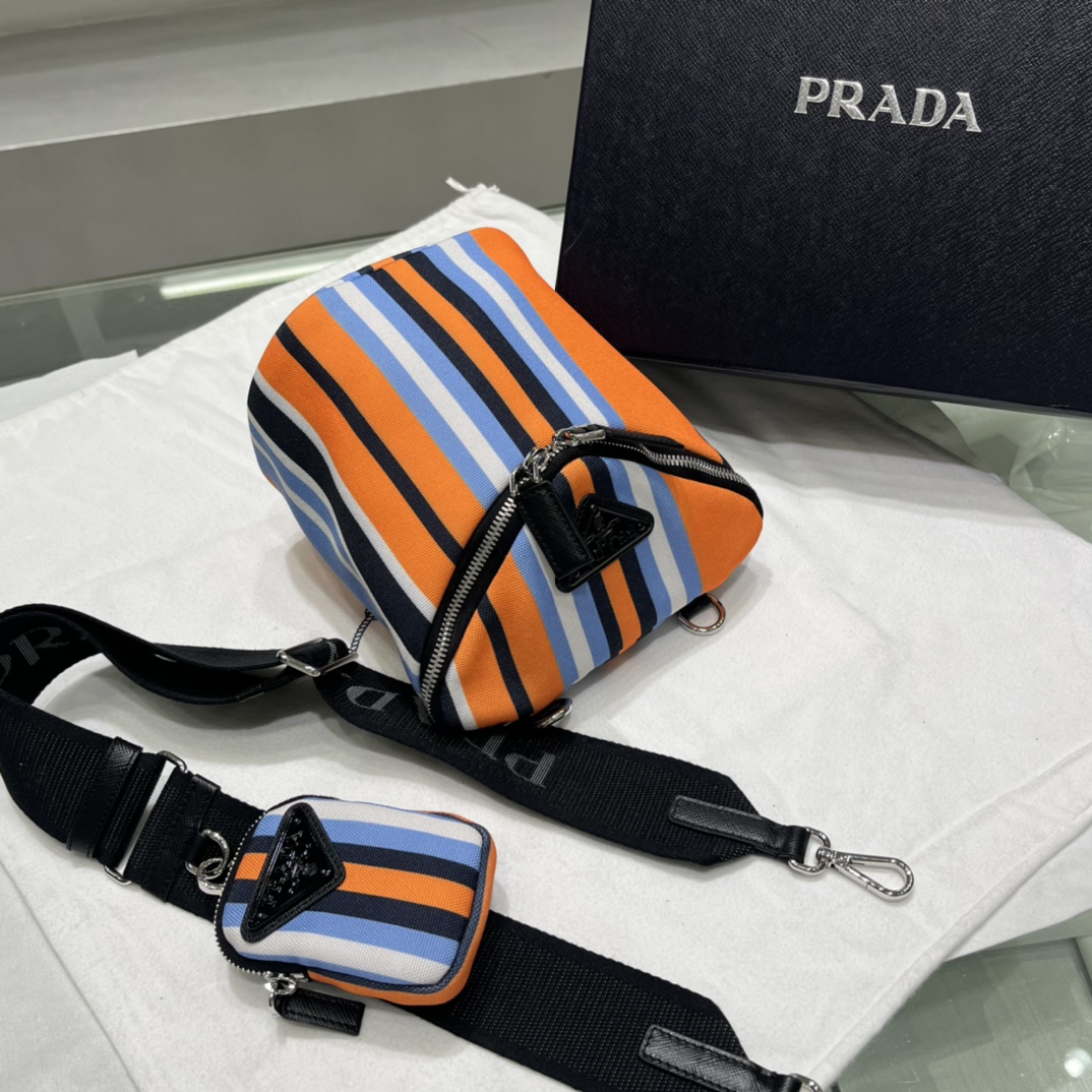 Prada Printed Canvas Shoulder Bag(21-15-15cm)   2VH147 - DesignerGu