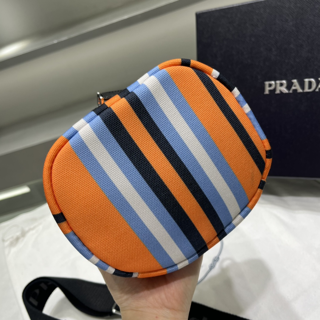 Prada Printed Canvas Shoulder Bag(21-15-15cm)   2VH147 - DesignerGu