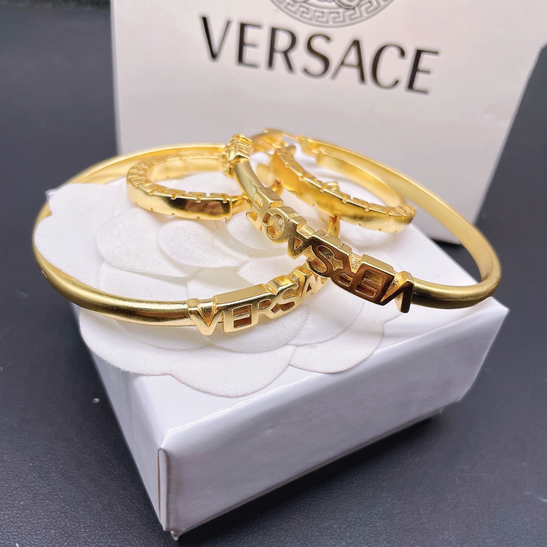 Versace La Medusa Greca Hoop Earrings - DesignerGu