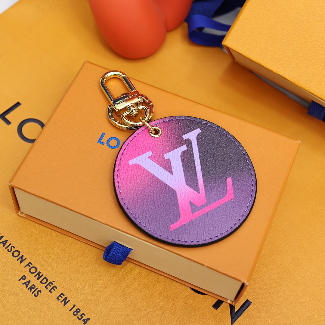 Louis Vuitton Illustre Bag Charm And Key Holder   M00665 - DesignerGu