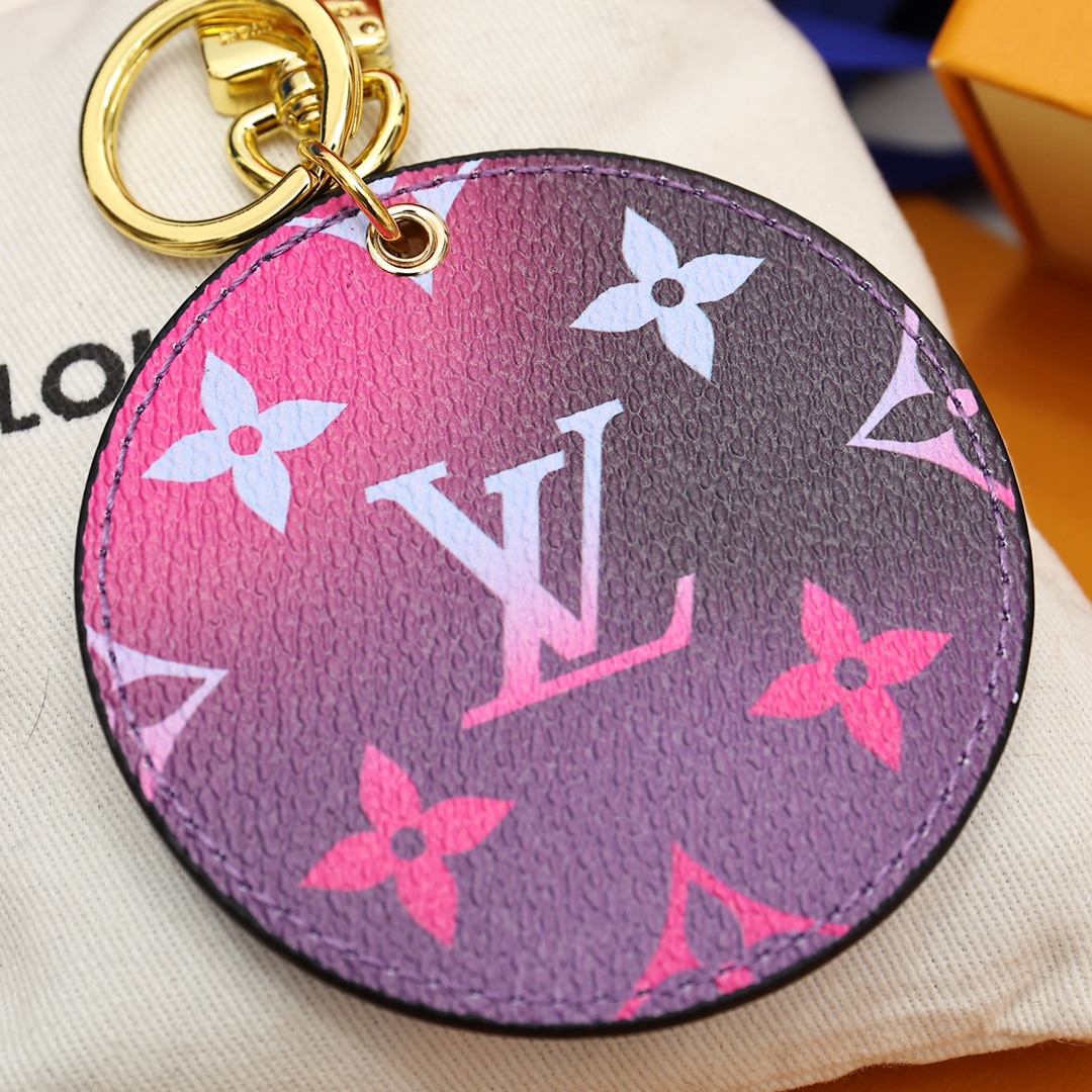 Louis Vuitton Illustre Bag Charm And Key Holder   M00665 - DesignerGu