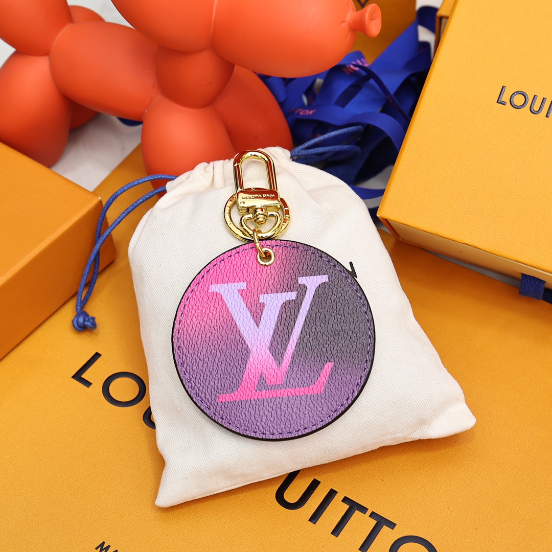 Louis Vuitton Illustre Bag Charm And Key Holder   M00665 - DesignerGu