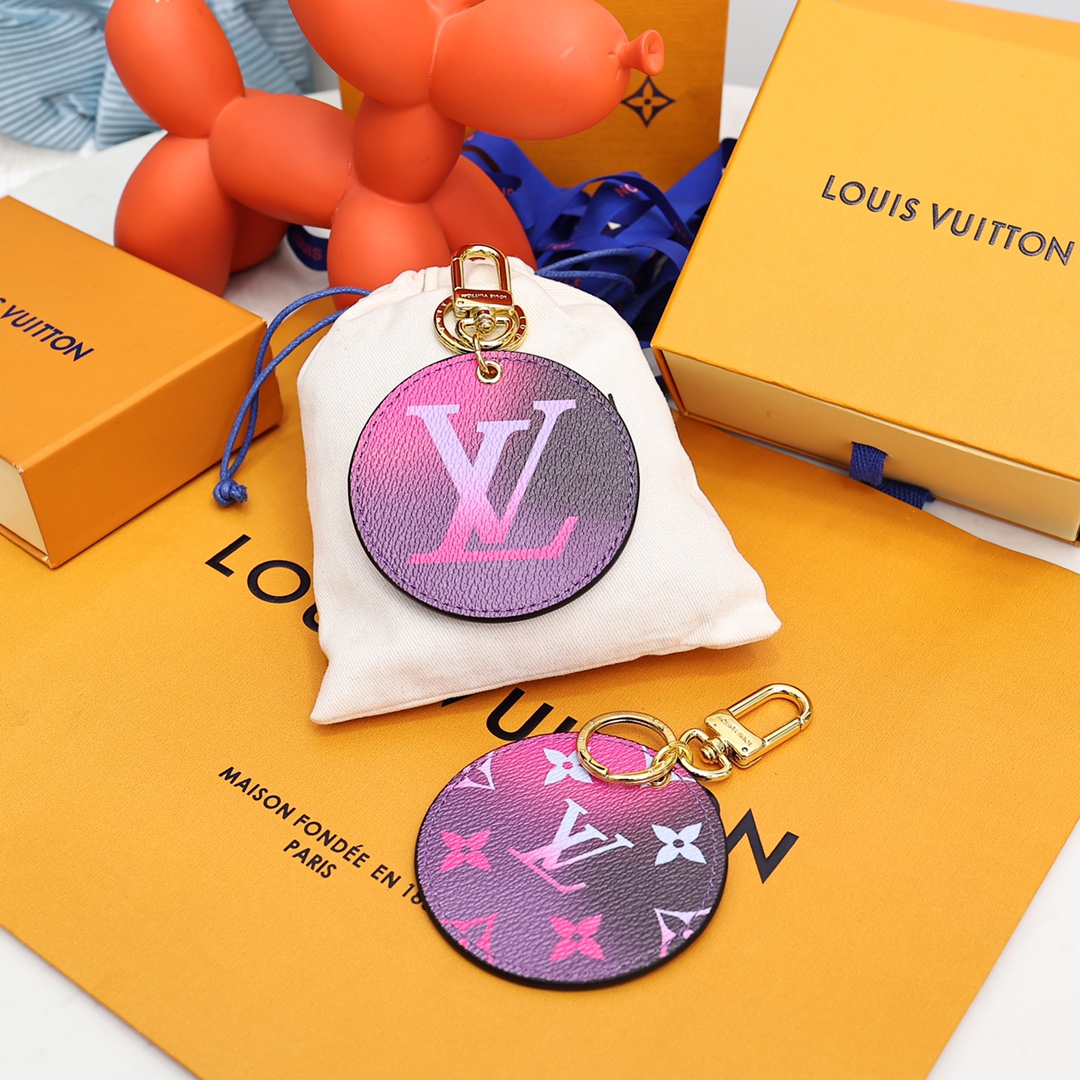 Louis Vuitton Illustre Bag Charm And Key Holder   M00665 - DesignerGu