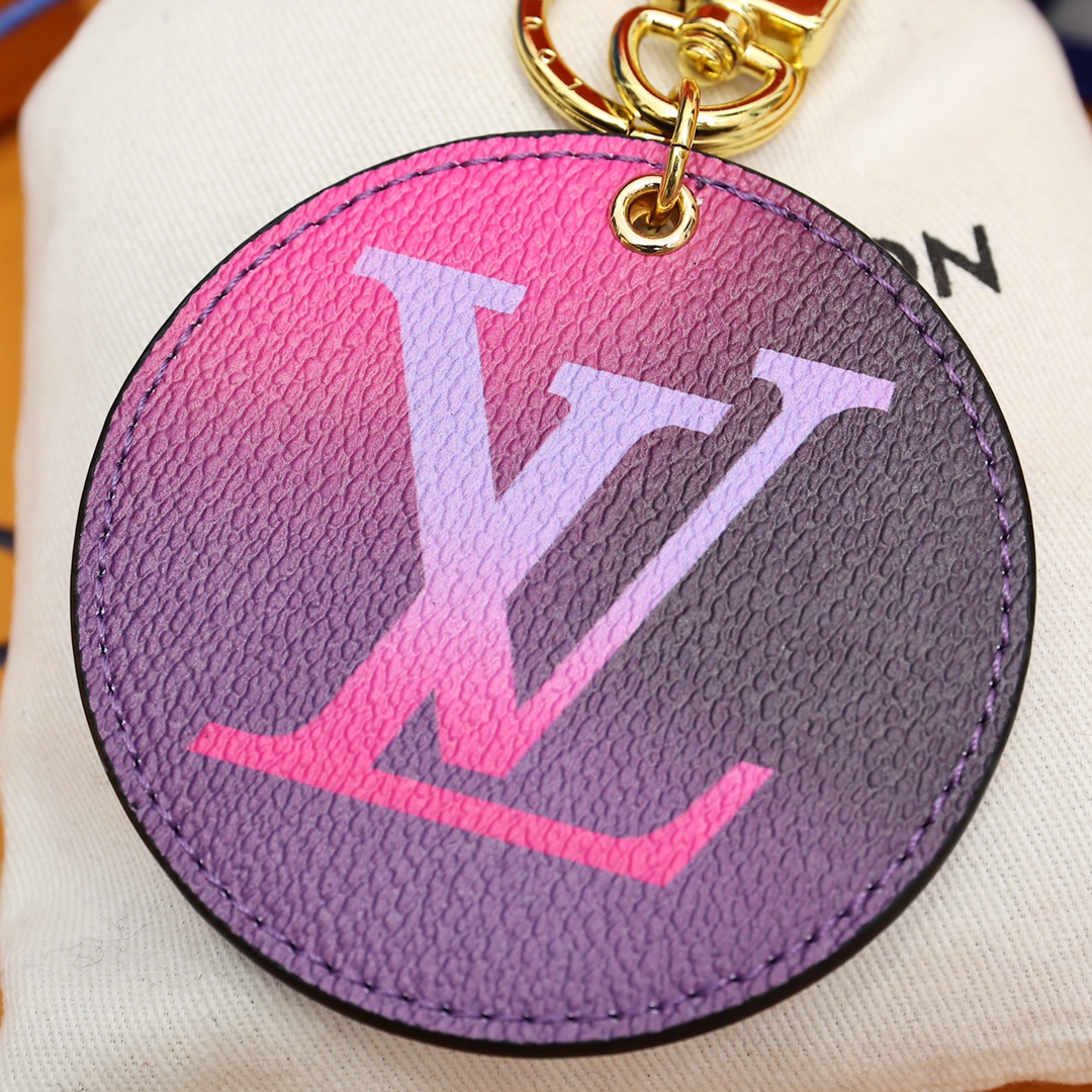 Louis Vuitton Illustre Bag Charm And Key Holder   M00665 - DesignerGu