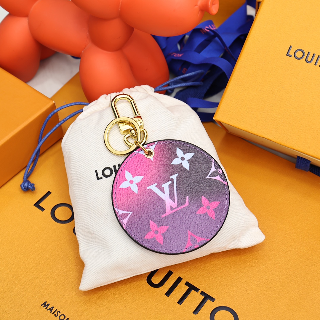 Louis Vuitton Illustre Bag Charm And Key Holder   M00665 - DesignerGu