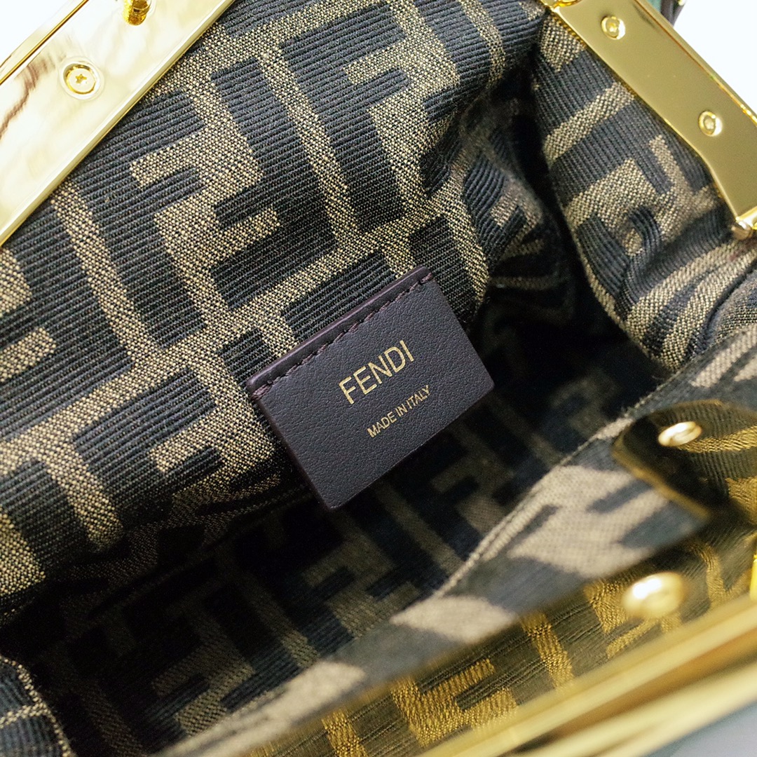 Fendi Gold-Coloured Leather And Sequinned Bag   (26-18-9.5cm)   8BP129  - DesignerGu