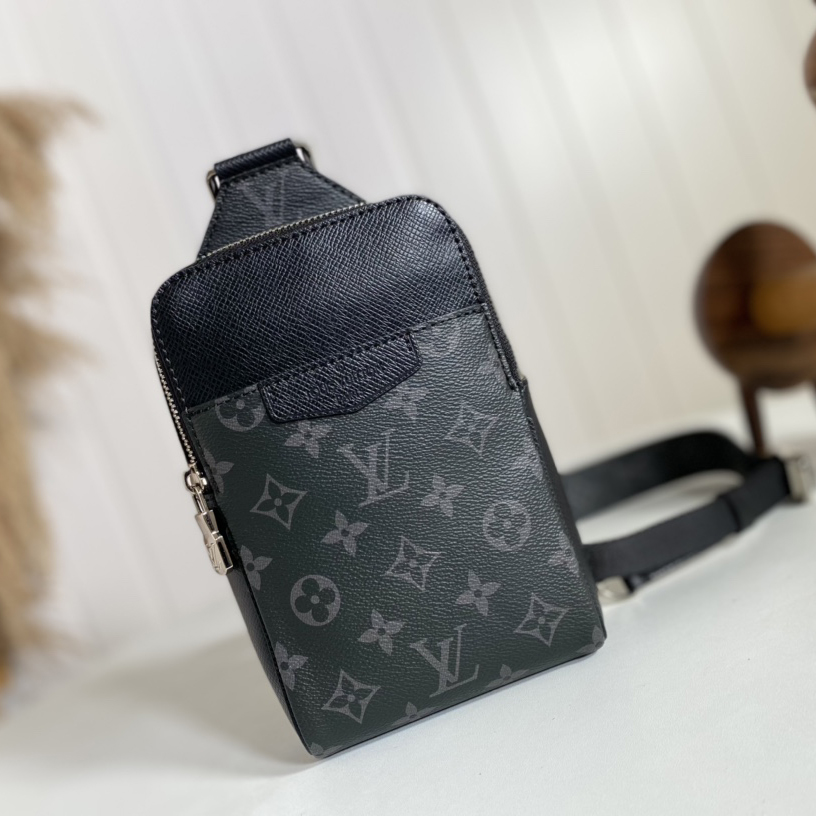 Louis Vuitton Outdoor Slingbag(13-21-5cm)   M30741 - DesignerGu