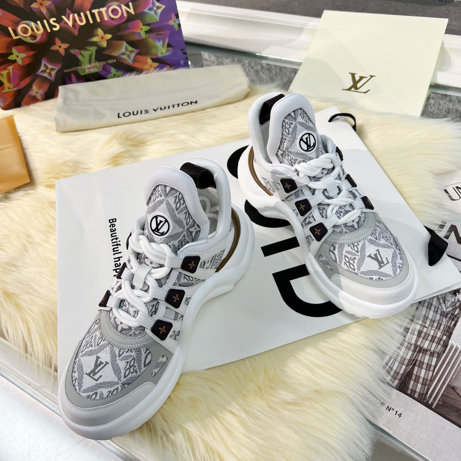 Louis Vuitton LV Archlight Sneaker   1AAIX3 - DesignerGu