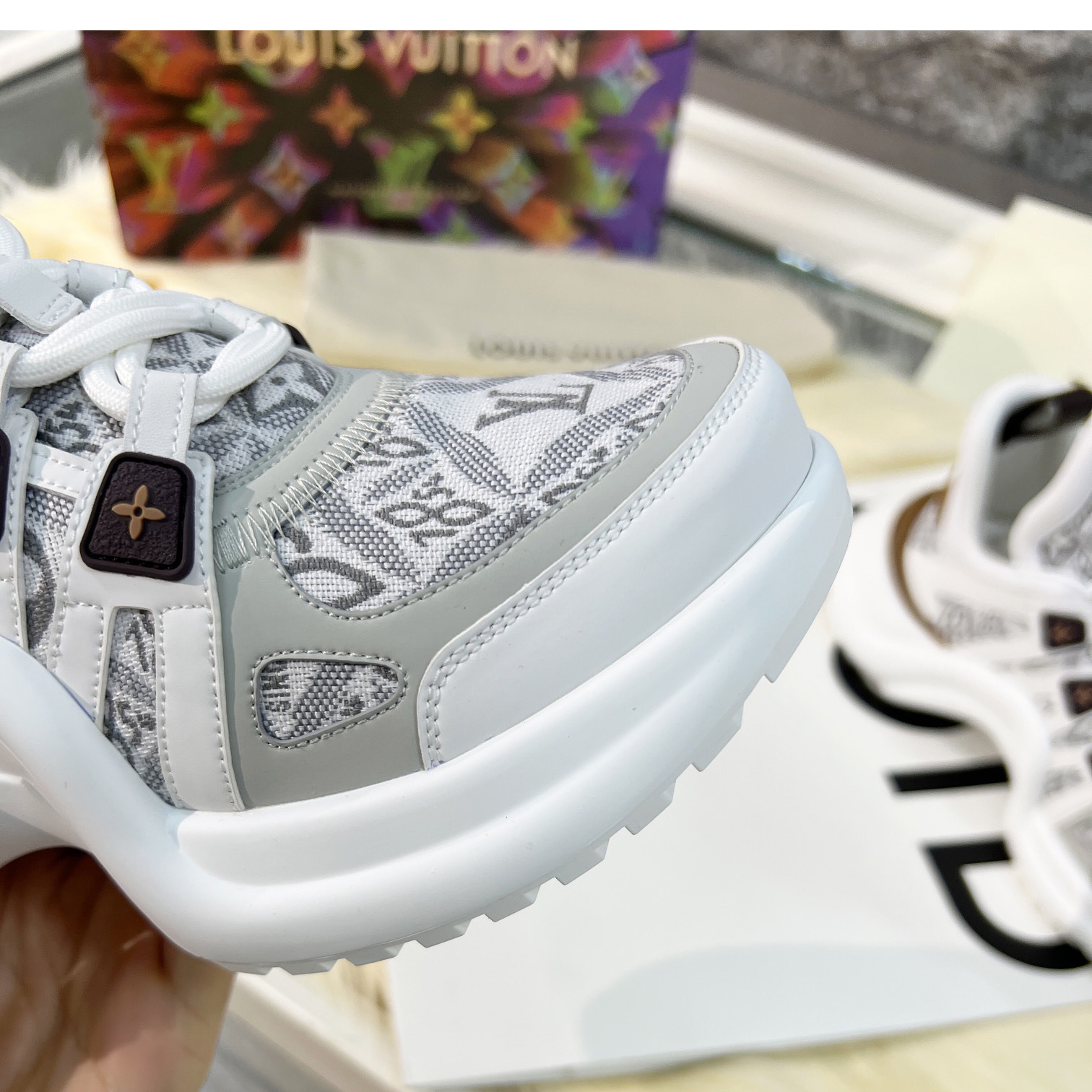 Louis Vuitton LV Archlight Sneaker   1AAIX3 - DesignerGu